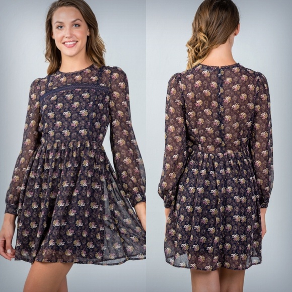 Honey Belle Dresses & Skirts - 🌷Floral Bohemian Mini Skater Dress